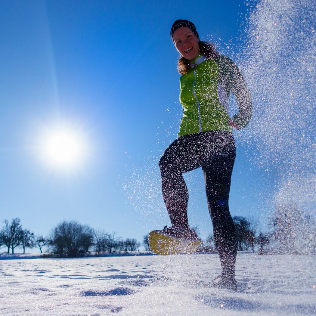Läufer im Winter mit Mütze